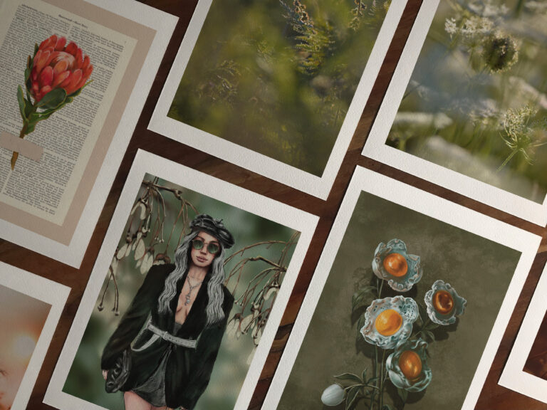 Kunstdruck auf Bamboo Papier: Botanische Kunst eines Baumwollzweiges auf Buchseite. Wabi Sabi Stillleben in Beige und Grüne Kunst.