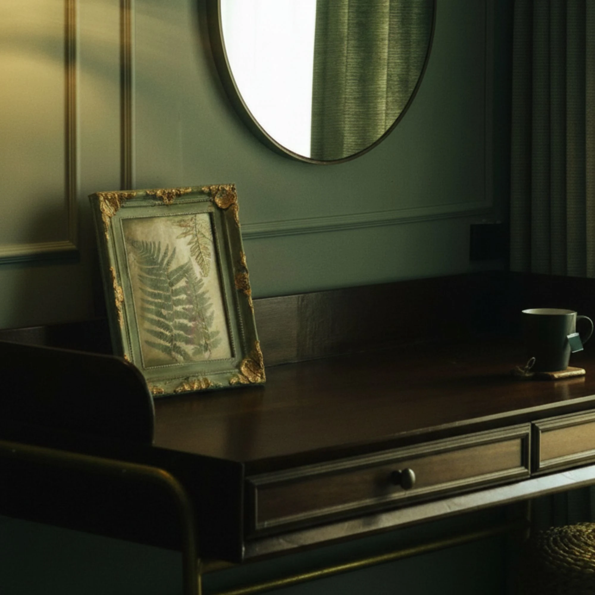 Originale Kunst kaufen, Vintage Wanddeko, Kunst kaufen , gepresste Blumen Bilder, Farn Poster, Original Kunstwerke kaufen, Kunstwerk mit Rahmen, Kunstwerk mit Rahmen barock, Kunst salbeigrün, Wanddeko salbeigrün, handgefertigte Kunst, Bilder Vintage Shabby, Wandbild Shabby Chic, 3er set bilder mit rahmen