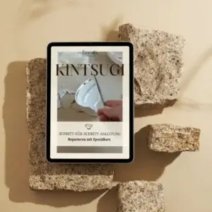 Kintsugi Schritt-für-Schritt-Anleitung PDF von Lineativ Studio auf einem Tablet-Bildschirm präsentiert